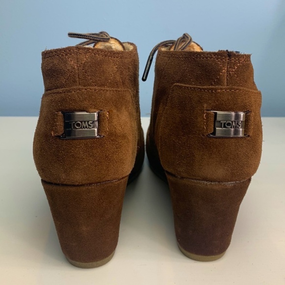 Toms Desert Suede Wedge Bootie NWOB - Picture 5 of 7